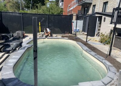 Aménagement de pavé uni – cour arrière, piscine